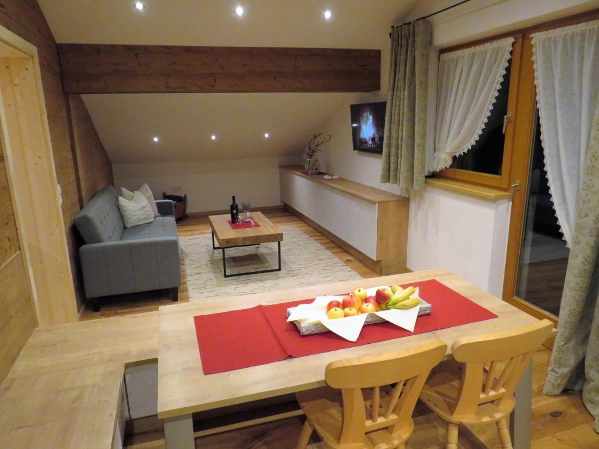 Haus Hubertus - Gaestehaus Sahler Partenen Bagian luar foto