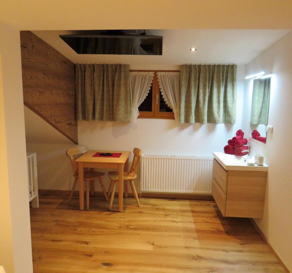 Haus Hubertus - Gaestehaus Sahler Partenen Bagian luar foto